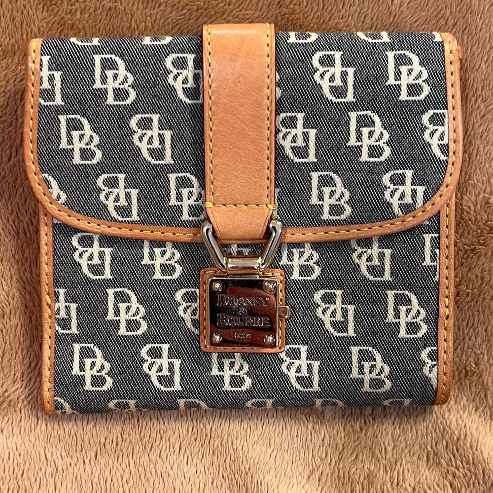Dooney wallet